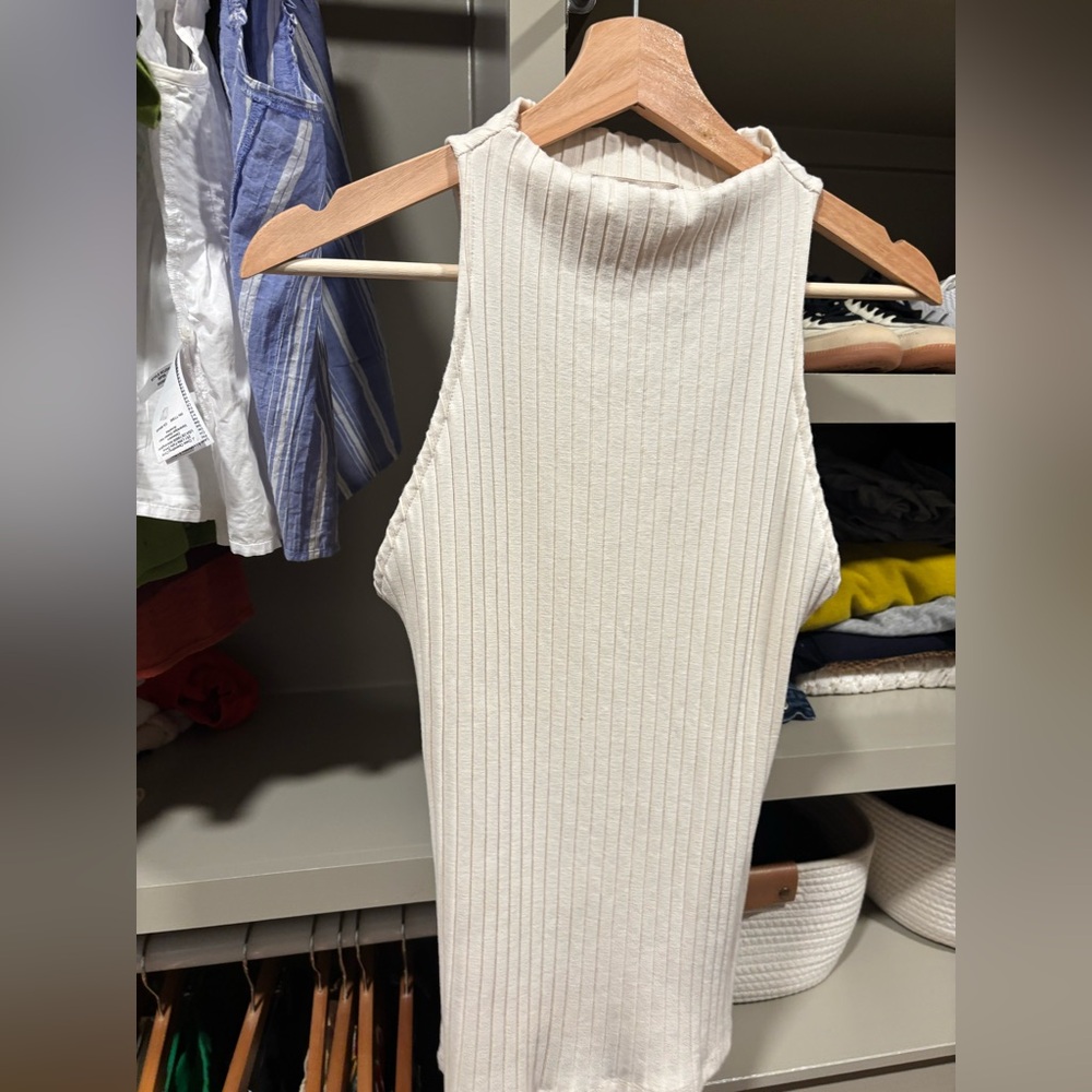 Banana Republic Cream ribbed tank Top